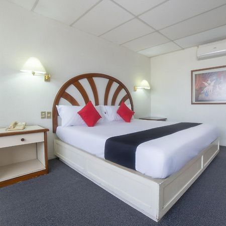 Capital O Hotel Casa Real Celaya Celaya  Dış mekan fotoğraf