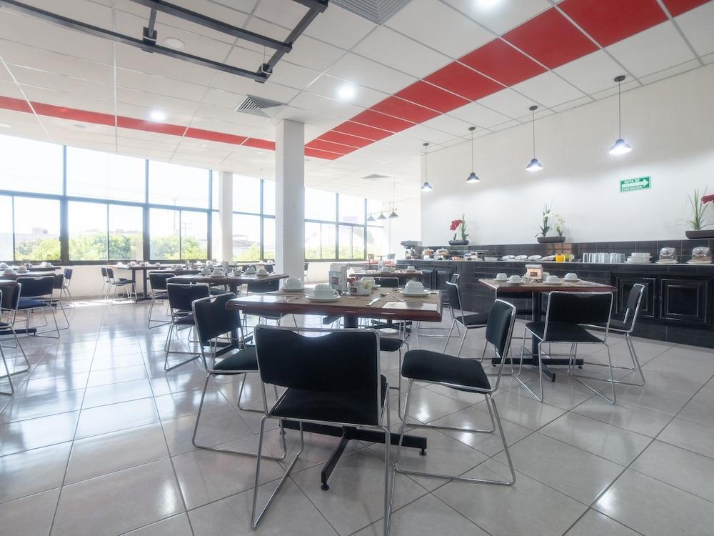 Capital O Hotel Casa Real Celaya Celaya  Dış mekan fotoğraf